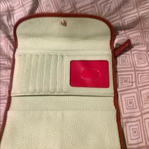 Dooney & Bourke Bags - Dooney clutch wallet Dooney & Bourke Bags - Dooney clutch wallet